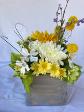 Load image into Gallery viewer, Barnwood Bee